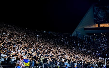 Corinthians recebe o Santos (Foto: Fabio Giannelli/AGIF)