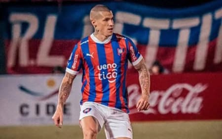 Alan Benítez, lateral-direito do Cerro Porteño-PAR