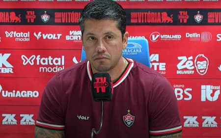 Thiago Carpini em entrevista coletiva Foto: Reprodução / TV Vitória