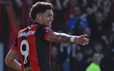 Evanilson em Bournemouth x Manchester City pela Premier League