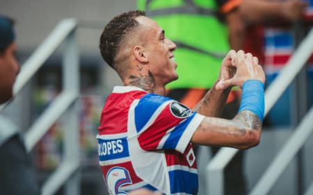 Breno Lopes comemora gol na partida entre Fortaleza e Colo-Colo, pela Libertadores 2025 (Foto: Mateus Lotif/Fortaleza EC)