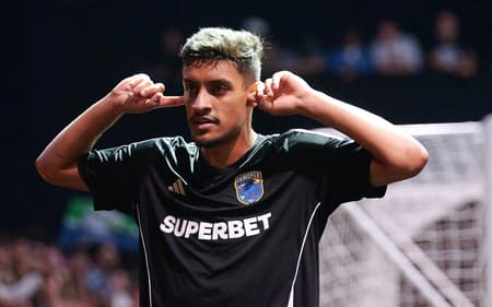Lucas Hector é o artilheiro do Dendele FC na Kings League Brasil e tem passagem pelo Corinthians Fut 7