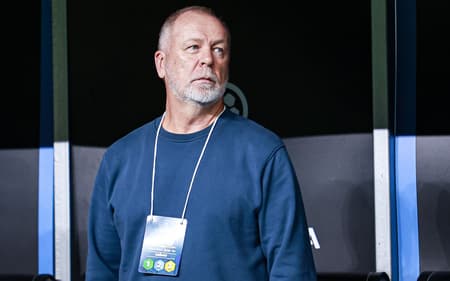 Mano Menezes no empate entre Grêmio e Godoy Cruz, pela Copa Sul-Americana. (Foto: Maxi Franzoi/AGIF)