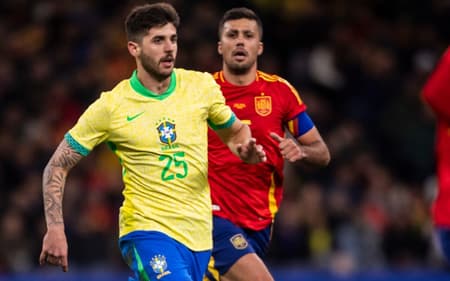 Beraldo durante partida pela Seleção Brasileira