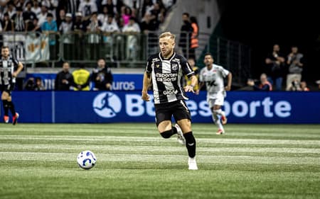 Ceará em partida contra o Santos pelo Brasileirão (Foto: Felipe Santos/Ceará SC)