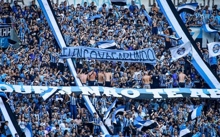 Geral no jogo entre Grêmio e Santos. (Foto: Maxi Franzoi/AGIF)