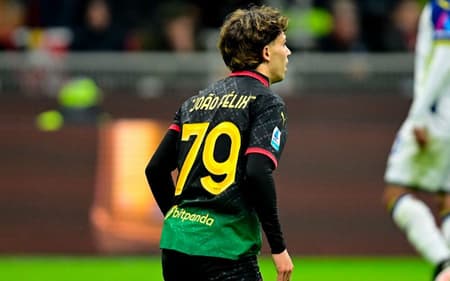 João Félix pelo Milan