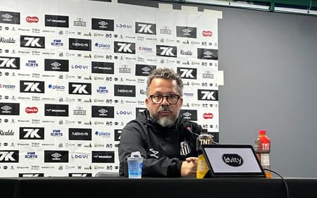 Cléber Xavier técnico do Santos
