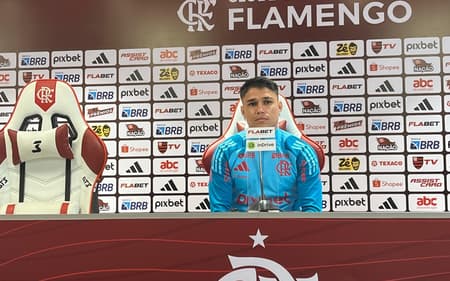 Luiz Araújo está em alta no Flamengo (Foto: Maurício Luz/ Lance!)