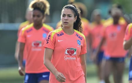 Angelina durante prêmio preparatório para amistoso da Seleção com o Japão. (Foto: Staff Images / CBF)