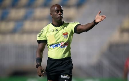 Juliano José Alves Rodrigues nega machismo em jogo do Paulistão Feminino. (Foto: Anderson Oliveira/Agência Paulistão)
