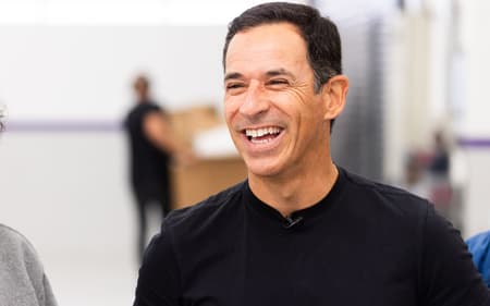 Helio Castroneves competirá pela primeira vez automobilismo brasileiro, exatos 30 anos depois de iniciar sua carreira internacional