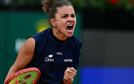 Jasmine Paolini em vitória contra Gauff na final do Masters 1000 de Roma (Foto: Tiziana FABI / AFP)