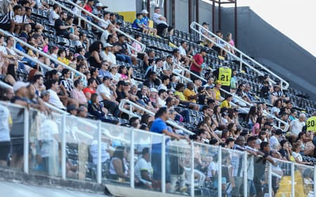 Santos Feminino joga na Vila Belmiro.