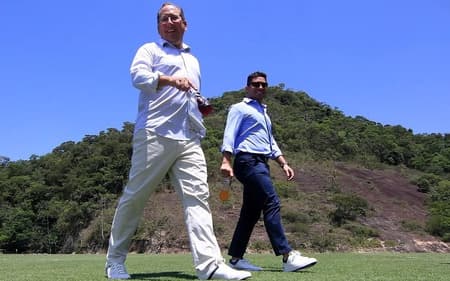 John Textor com Thairo Arruda no CT Lonier (Foto: Vítor Silva/Botafogo)