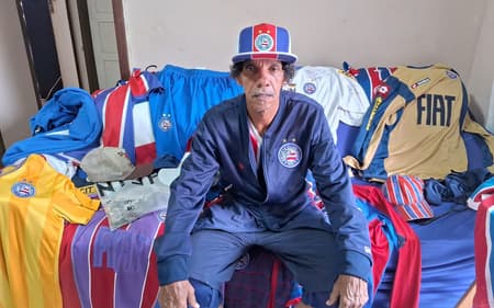 Binha recebe a reportagem do Lance! em sua casa, no bairro de São Caetano Foto: Rafael Carmo / Lance!