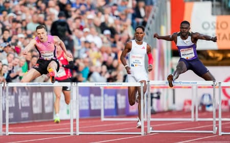 Karsten Warholm, Alison Piu dos Santos e Rai Benjamin na Diamond League Oslo. (foto: Fredrik Varfjell / NTB / AFP) / Norway OUT / NORWAY OUT / NORWAY OUT