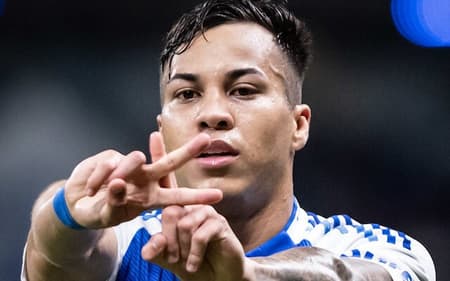 Kaio Jorge, do Cruzeiro, comemora gol contra o Vila Nova-GO