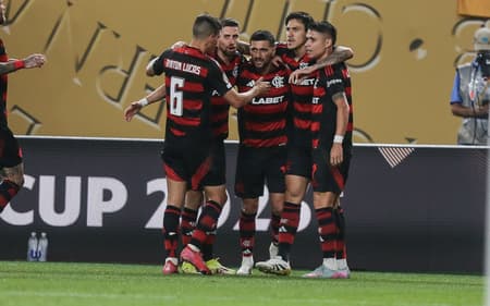 Jogadores do Flamengo comemoram gol no Mundial (Foto: Gilvan de Souza/Flamengo)