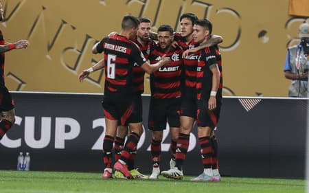Jogadores do Flamengo comemoram gol no Mundial (Foto: Gilvan de Souza/Flamengo)