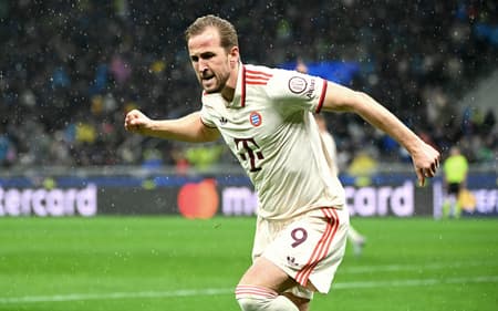 Harry Kane comemora gol pelo Bayern de Munique na Champions
