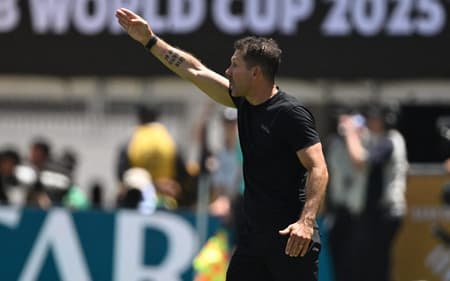 Técnico Diego Simeone, do Atlético de Madrid (Foto: Patrick T. Fallon/AFP)