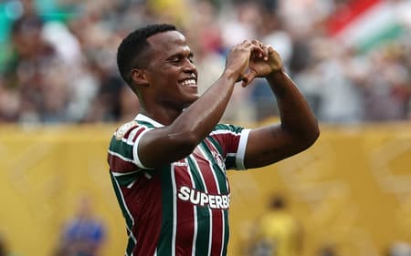 Jhon Arias comemorando gol em Fluminense x Ulsan HD (Foto: Franck Fife/AFP)