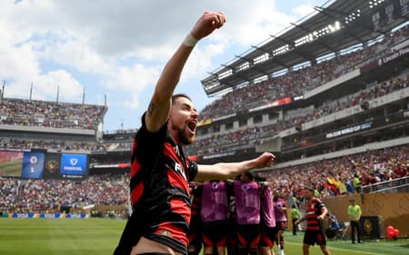 Jorginho comemora gol do Flamengo contra o Chelsea
