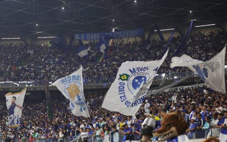 Torcida do Cruzeiro no Mineirão, em jogo contra o Atlético-MG, em 18/5/2025