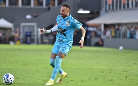 Neymar acumula 13 jogos e seis participações diretas em gols desde o retorno à Baixada Santista. (Foto: Jota Erre/AGIF)