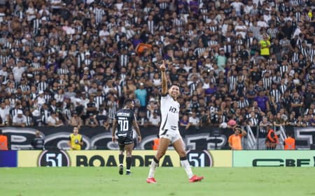 Rony comemora gol em Atlético-MG x Ceará (Lucas Emanuel/AGIF)