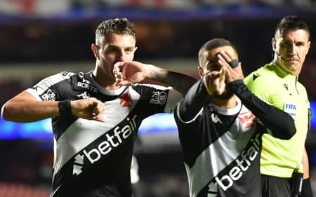 São Paulo x Vasco - Vegetti e Coutinho