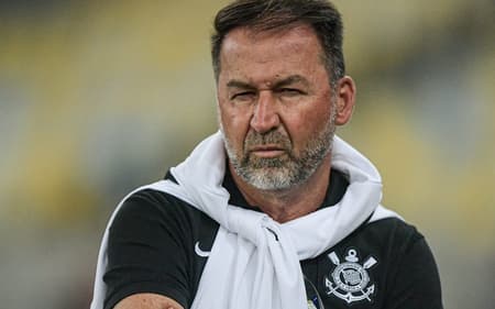 Augusto Melo no jogo entre Flamengo x Corinthians