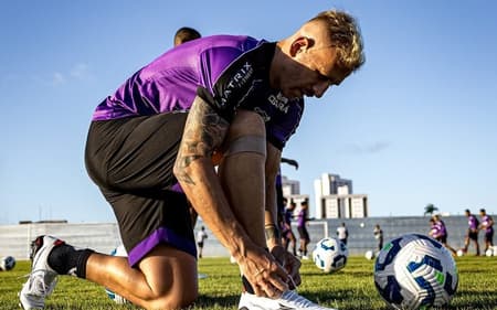 Elenco do Ceará durante treino (Foto: Felipe Santos/Ceará SC)