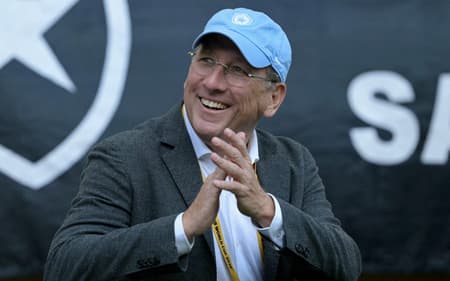 Dono do Lyon, John Textor está nos Estados Unidos devido a presença do Botafogo no Mundial
