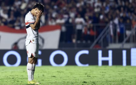 Ferreirinha após perder pênalti contra o Fortaleza