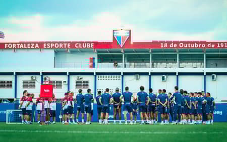 Elenco do Fortaleza em treino (Foto: Mateus Lotif/Fortaleza EC)