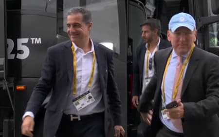 John Textor e Renato Paiva com a delegação do Botafogo no Mundial