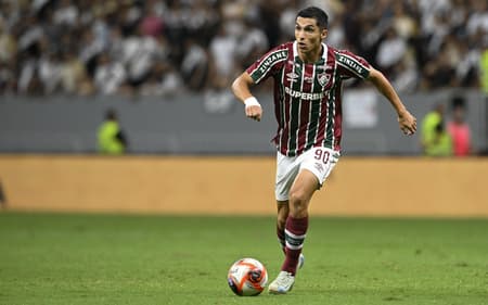 Kevin Serna é titular do Fluminense contra o GV San José, pela Sul-Americana
