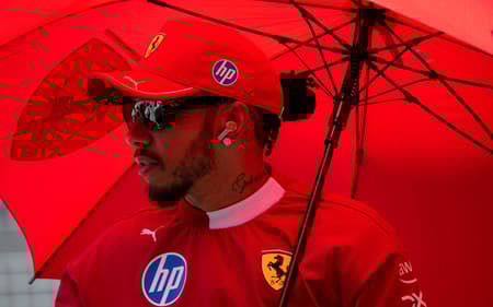 Lewis Hamilton antes do GP da Áustria (foto: Andrej ISAKOVIC / AFP)