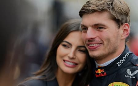 Max Verstappen anuncia gravidez de Kelly Piquet