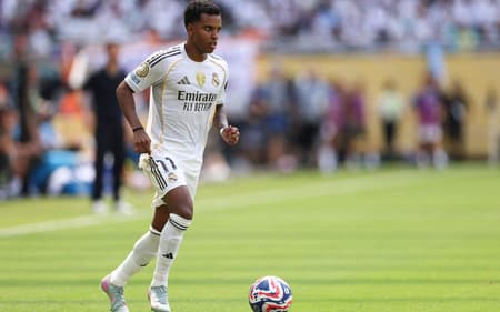 Rodrygo em ação pelo Real Madrid na estreia do Mundial