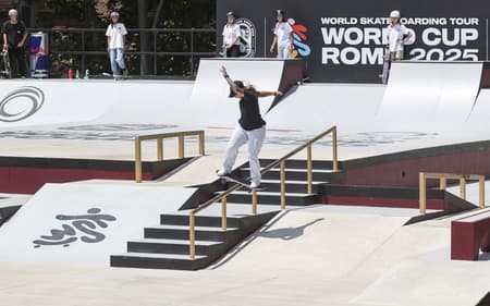 Pamela Rosa na Copa do Mundo de Skate Street Roma 2025 (foto: Julio Detefon / CBSk)
