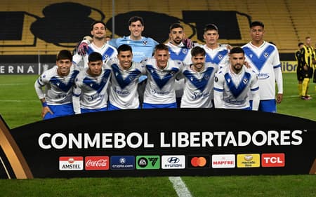 Vélez Sarsfield em partida da Copa Libertadores (Foto: Eitan Abramovich/AFP)