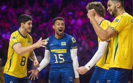 Bernardinho definiu os 14 nomes para o confronto com a Polônia