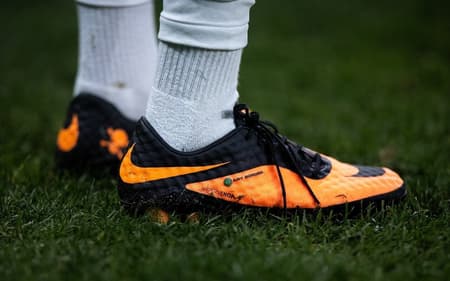 Chuteira Hypervenom Phantom RGN SE, da Nike. (Foto: Divulgação/Igor Garcia/TB Sports)