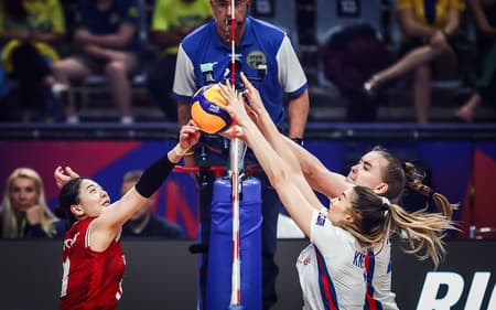 Coreia e Tchéquia em jogo da VNL no Maracanãzinho (Foto: VNL)