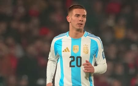 Franco Mastantuono em sua estreia pela seleção da Argentina
