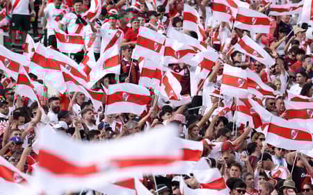 Torcida do River Plate durante jogo com o Monterrey pelo Mundial de Clubes