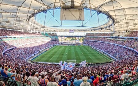 Arena Fonte Nova tomada por torcedores do Bahia (Foto: San Júnior / Divulgação)